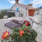 Pina In Makarska, Private Pool * マカルスカ